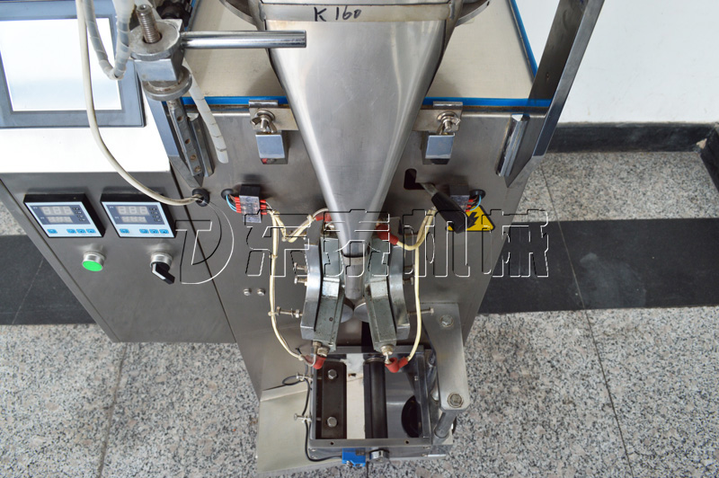 袋裝堅(jiān)果包裝機(jī)
